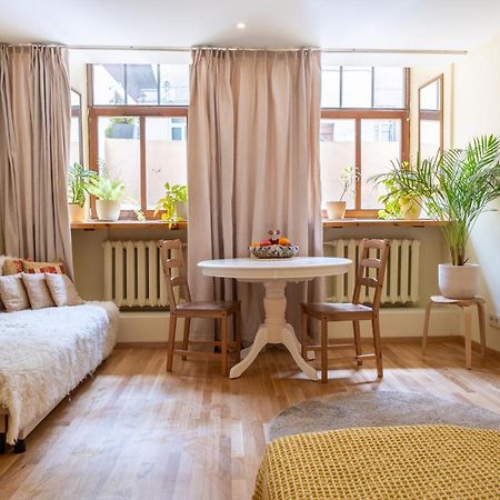 Cozy Suite With Inner Yard Вильнюс Экстерьер фото