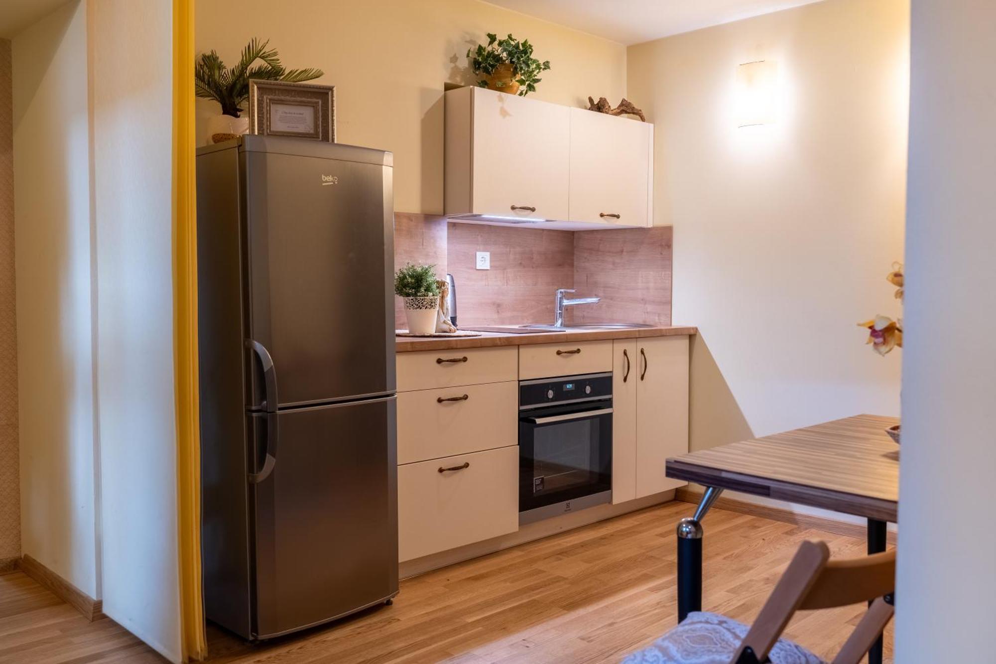 Cozy Suite With Inner Yard Вильнюс Экстерьер фото